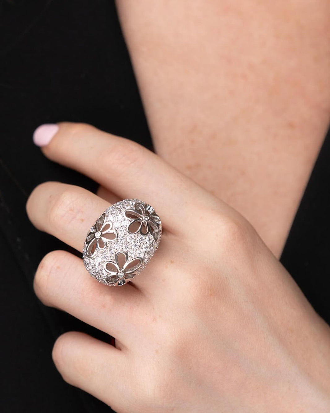 Les tendances accessoires à adopter en pharmacie en 2025